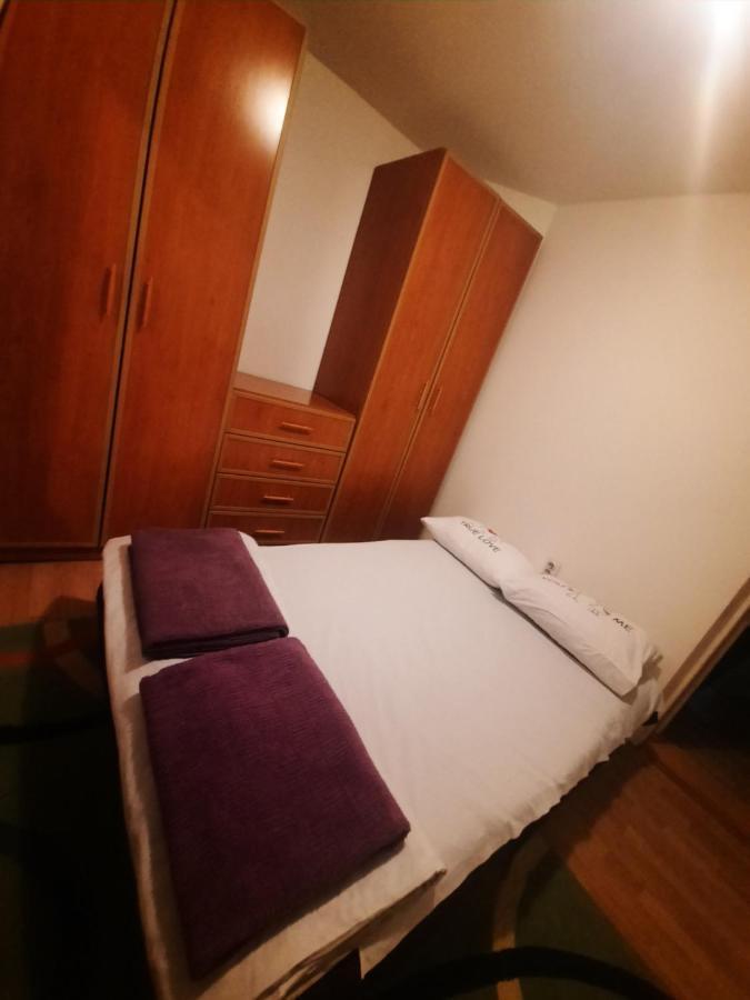 Downtown Lägenhet Smederevo Exteriör bild